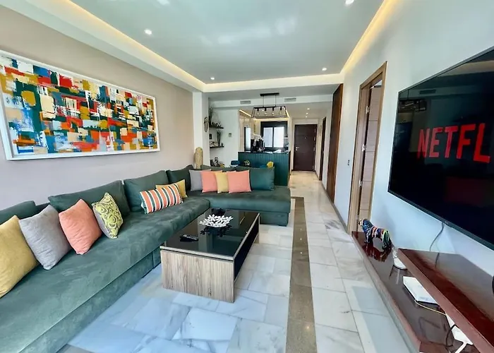 Beachside Apartment - Downtown Terrace & Beach